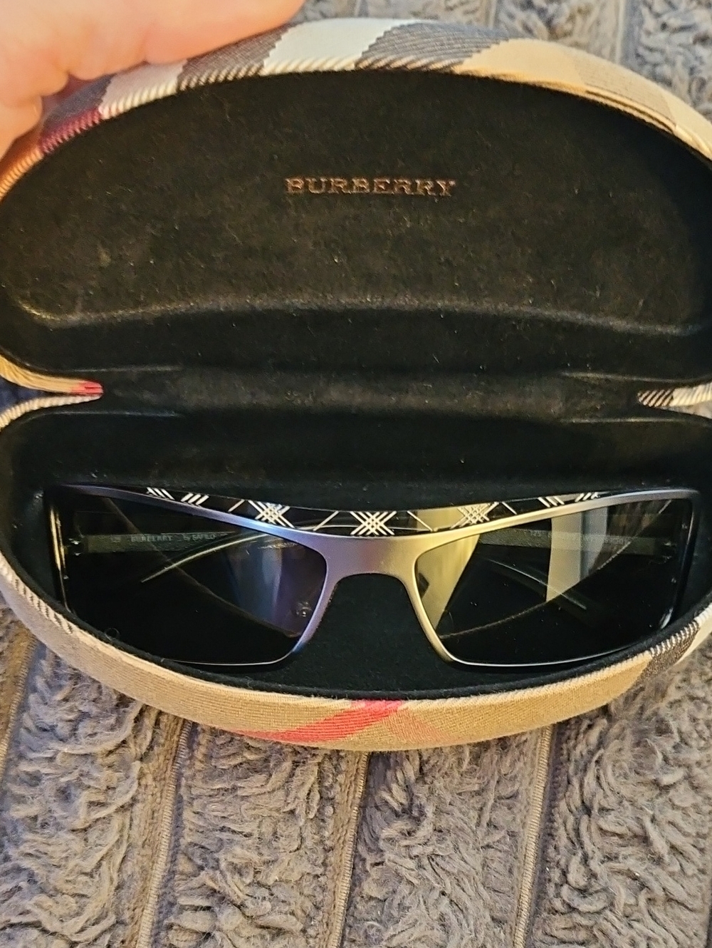 BURBERRY!! B 9425/S sunglasses.   VINTAGE!!
